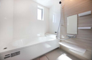 浴室 - 2階建てモデル「2人暮らしでもちょっぴり贅沢に暮らす家」(霧島市)