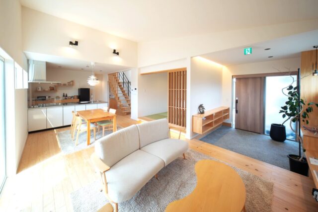 姶良イオン店前モデルハウス「永く暮らすことに適したリラックスできる家」(姶良市)