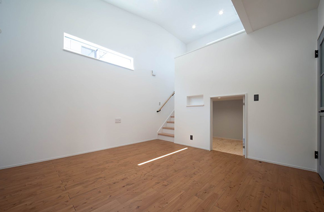 スキップフロア・納戸 - 施工事例 - 感動