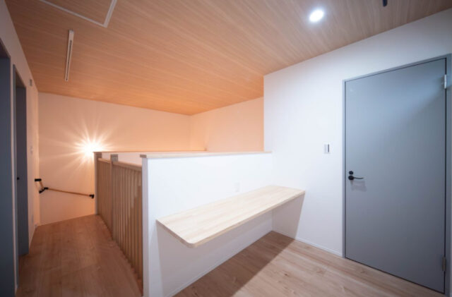 土間×吹き抜けの開放感と無垢の温もりに包まれた快適な2階建て - 感動 - 2階・吹き抜け