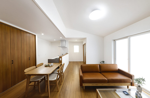 LDK - 姶良平屋モデルハウス「太陽光発電と高断熱仕様のシンプルモダンの家」(姶良市) - センチュリーハウス