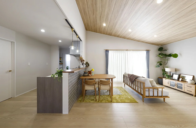 LDK - 中山町平屋モデルハウスII「白壁と木目のナチュラルモダン平屋」(鹿児島市) - センチュリーハウス