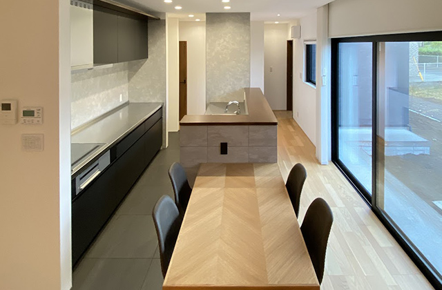 キッチンダイニング - 加治木平屋モデルハウス「ちょうどいい暮らしを叶える上質な平屋」(姶良市) - センチュリーハウス