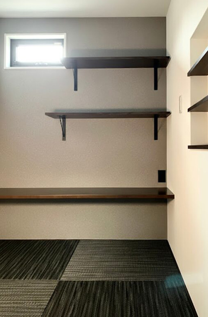 書斎 - 加治木平屋モデルハウス「ちょうどいい暮らしを叶える上質な平屋」(姶良市) - センチュリーハウス