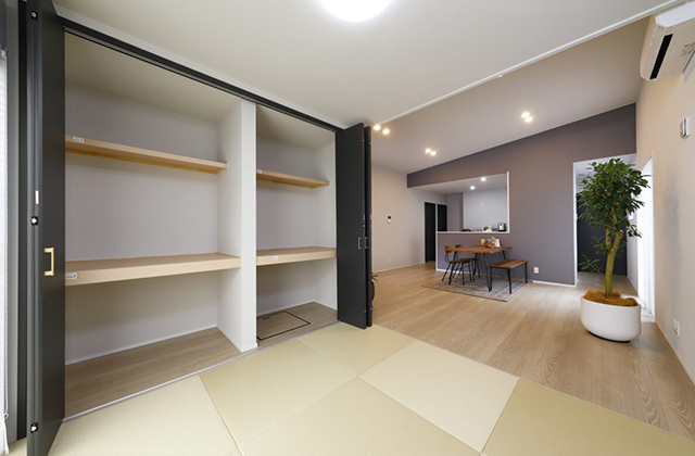 和室 - 魚見町平屋モデルハウス「狭小地に建つ収納充実のキューブ型4LDK平屋」(鹿児島市) - センチュリーハウス