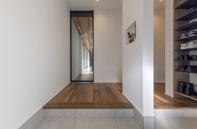 玄関ホール - 施工事例 - チェックハウスプラス