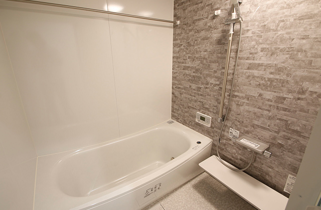 浴室 - 洗練さと機能性が調和したモダンスタイルの4LDKの家 クロノスホーム