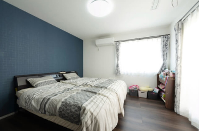主寝室 - 笑顔が集まる場所「贅沢なWICと収納スペースがある2階建て」(鹿児島市)- クロノスホーム