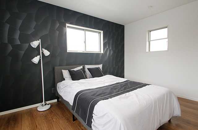 寝室 - 坂之上モデルハウス「モノトーンの壁と白い家具のシンプルな3LDKの家」(鹿児島市) - クロノスホーム
