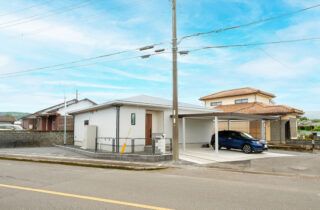 上質であたたかみのあるホテルライクな平屋 - デイジャストハウス - 外観