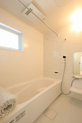 浴室 - 家族間のコミュニケーションをとりやすい5LDK2階建て かえるホーム