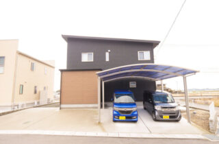 吹き抜けの開放感と段上げリビングが家族の繋がりを育む趣味を愉しむ2階建て - リブワーク - 外観