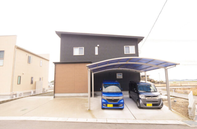 吹き抜けの開放感と段上げリビングが家族の繋がりを育む趣味を愉しむ2階建て - リブワーク - 外観