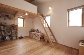 木造軸組の家族三人が楽しく暮らせる2階建て「武岡の家」 リンクプラン