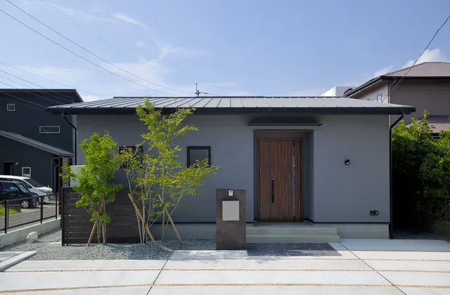 姶良市東餅田にて太陽光発電システム 蓄電池搭載のzehモデルハウス見学会 9 5 16 注文住宅を鹿児島で建てる カゴスマ