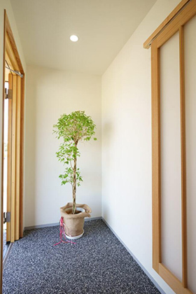 玄関 - 開聞岳を眺められるガレージ付きの平屋 marukawa