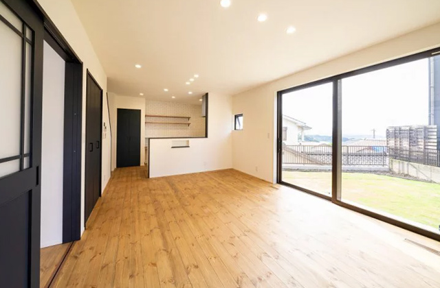 パノラマビューの絶景を楽しめる寝室のある2階建て MBCハウス