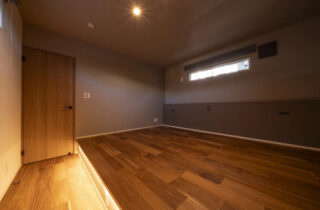 光が映える27帖大空間LDKに究極の家事ラク動線を備えた気品漂う2階建て - MBCハウス - 寝室