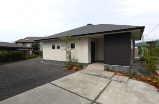 全建具もみの木仕様のコンパクトな家事動線で叶える共働き夫婦の平屋 - もみの木ハウス・かごしま - 外観