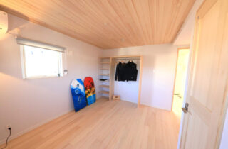 家事ラクを実現するどの世代も心地良いコンパクトな28坪2世帯住宅 - もみの木ハウス・かごしま - 2階息子部屋