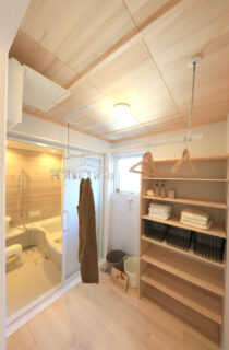 家事ラクを実現するどの世代も心地良いコンパクトな28坪2世帯住宅 - もみの木ハウス・かごしま - サニタリールーム