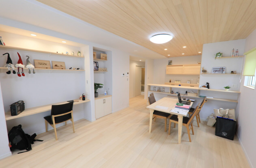 コンパクトなのに開放的で快適な20坪台木の平屋 - もみの木ハウス・かごしま - LDK・スタディスペース