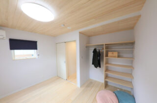 コンパクトなのに開放的で快適な20坪台木の平屋 - もみの木ハウス・かごしま - 洋室