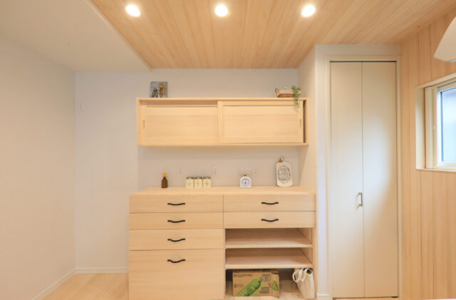 コンパクトなのに開放的で快適な20坪台木の平屋 - もみの木ハウス・かごしま - 食器棚