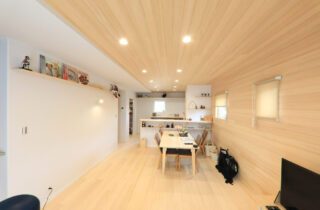 将来を見据えた小屋裏のある機能美を凝縮したコンパクトハウス - もみの木ハウス・かごしま - LDK