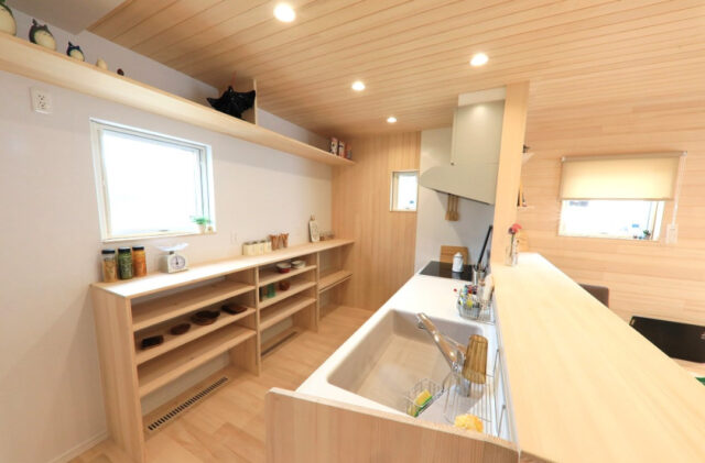 将来を見据えた小屋裏のある機能美を凝縮したコンパクトハウス - もみの木ハウス・かごしま - キッチン