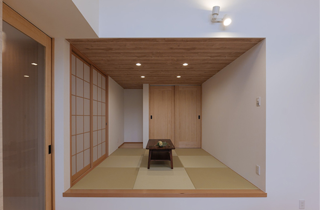 鍋倉モデルハウス「吹き抜けで開放的な自然素材にこだわった平屋」(姶良市) - なごみ工務店 - 和室