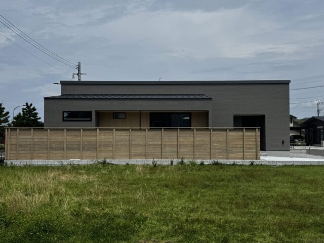 いちき串木野市湊町にて「ヌックのある解放的なリビングを中心とした3LDK平屋の家」の完成見学会【7/19】