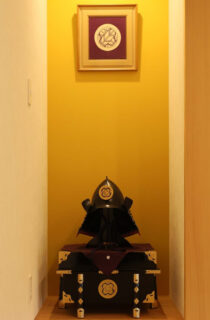 グリーンのガルバリウム外装と城好きのこだわりが光る色彩豊かな意匠とスキップフロアを愉しむ住まい - 中池組 - 和室