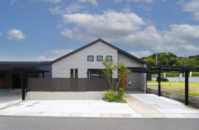 ロフトと吹き抜けで叶えるのびやかな平屋のお家 - ネオデザインホーム - 外観