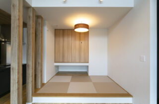 ロフトと吹き抜けで叶えるのびやかな平屋のお家 - ネオデザインホーム - 和室