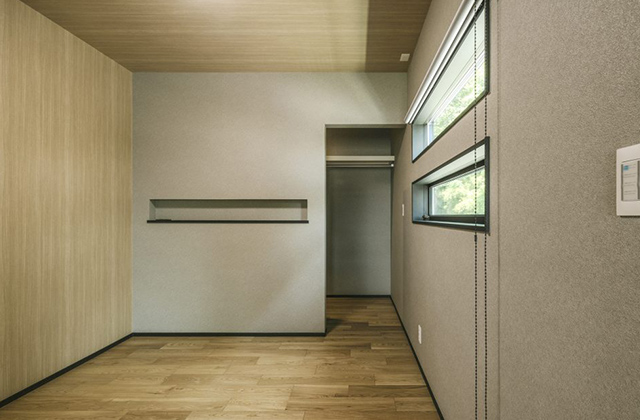 寝室 - 姶良加治木モデルハウス「四季を愉しむピクチャーウィンドウのある平屋」(姶良市) - NEOデザインホーム