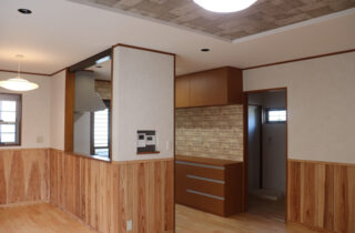 キッチン - 木造4LDK2階建ての和室がある家 西川建設
