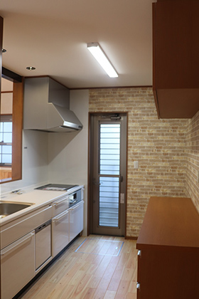 キッチン - 木造4LDK2階建ての和室がある家 西川建設