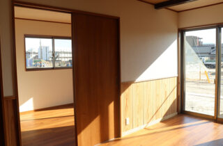 内観 - 天然木材をふんだんに使った内装のコンパクトな平屋 西川建設