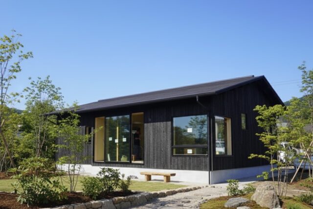 霧島市隼人町にて「桜島を借景に暮らす。24坪のおおらかな平屋」の完成見学会【12/20,21】