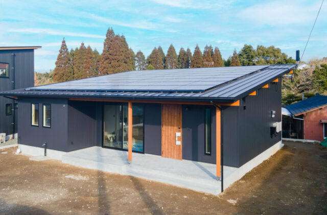 土間もロフトも叶う充実の機能性と開放感を備えた平屋 - おばま工務店 - 外観