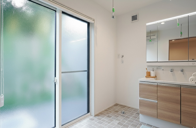 サンルーム -「木咲な家」平屋建て「人目を気にせず寛げる大きなお庭がある家」(鹿児島市) - 三洋ハウス