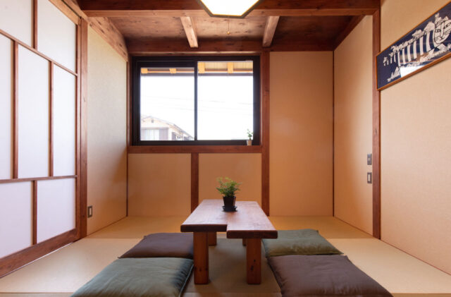 和の趣と光がやさしく調和する圧倒的な開放感に包まれたひのきの家 - サイエンスホーム - 和室