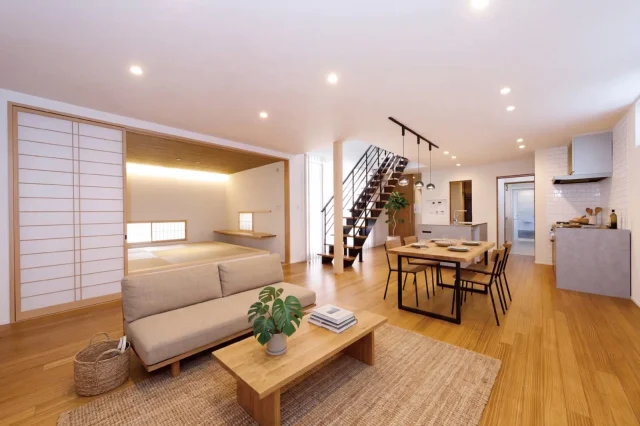 鹿児島市鴨池にて「26帖LDK・タイルデッキの中庭・2階書斎も完備！68坪2階建て多機能ガレージハウス」の完成見学会【4/18,19】