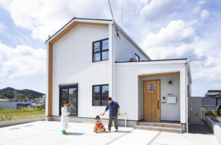 家事時短の動線とナチュラルな雰囲気が心地よい住まい - 七呂建設 - 外観