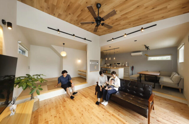 木目の温もりあふれる大空間と家事ラク動線が調和する二世帯住宅 - 七呂建設 - LDK