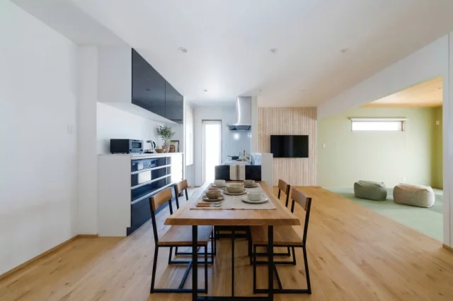 鹿児島市上福元町にて「1階回遊動線・4つの寝室・趣味部屋になるサービスルームも完備！縁側が3世代をつなぐ♪42坪2階建て」の完成見学会【4/4,5】