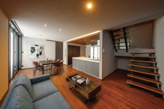 鹿児島市樋之口町にて「2台収容のインナーガレージ・ゆったり居室・屋上バルコニー完備♪ 街なかでのびのび暮らす！60坪2階建てガレージハウス」の完成見学会【3/28,29】