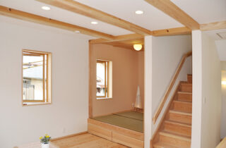 木と光が織りなす和モダンでスタイリッシュな3階建てのお家 - 建築工房匠 - 和室