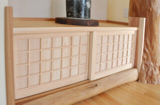 畳と木の温もりあふれる和モダンな土壁のお家 - 建築工房匠 - 玄関建具